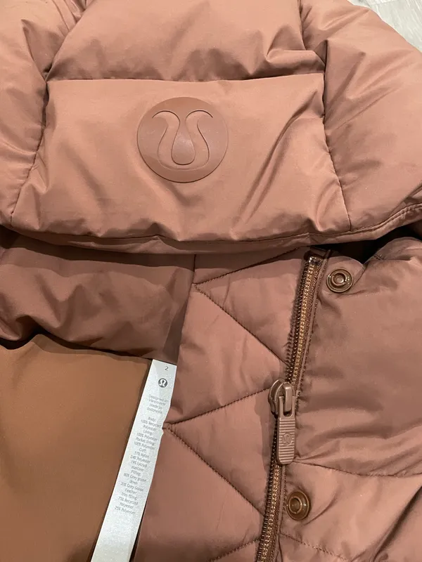 Lululemon Wonder Under puffer jacket  - Image 4