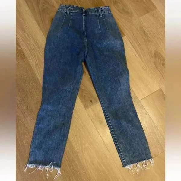 Abercrombie & Fitch‎ Ultra High Rise Mom Jeans women’s Size 27 - Image 10