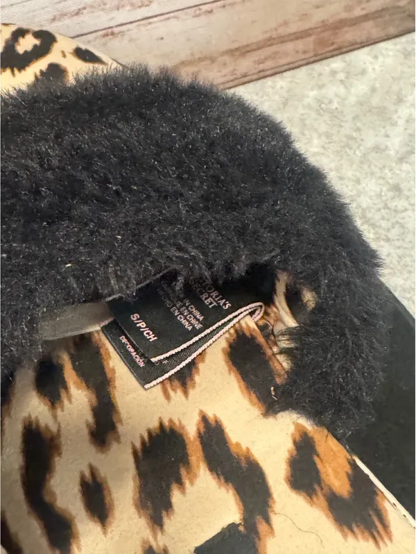 Victoria's Secret Signature Satin Slippers Leopard Animal Print Size S (6/7) - Image 6