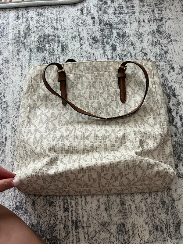 Michael Kors Purse - Image 3