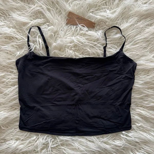 Skims Fits Everybody Cropped Cami Onyx Size XL - Image 2