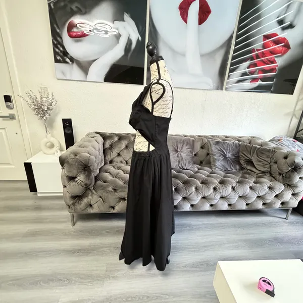SEEK The Label Black Twist Cut-Out Maxi Dress 🖤 Size Medium - Image 10