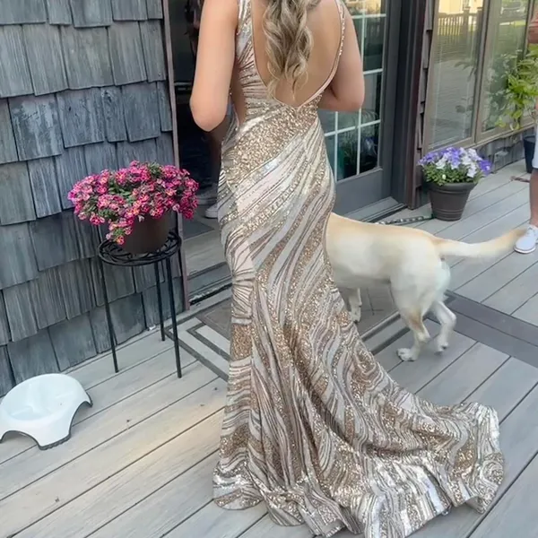 Jovani prom dress 22314 gold and silver sequin vneck open back Size 00 - Image 5