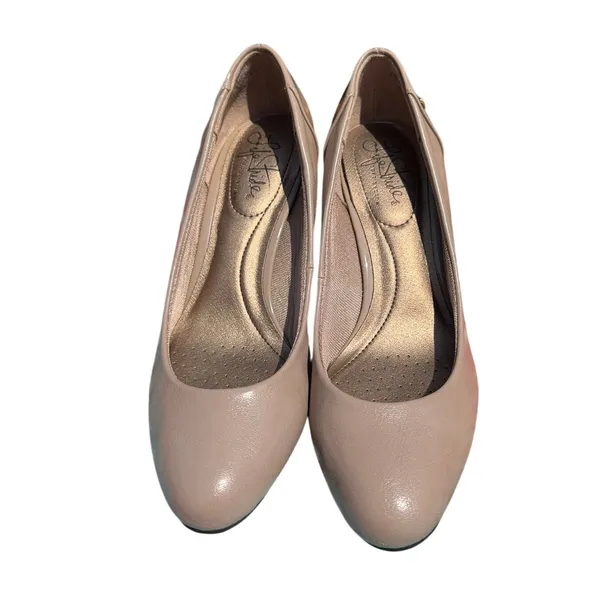 LifeStride Women's Lively Dress Round Toe Kitten Heel Pump in Taupe Sz 6.5 - Image 2