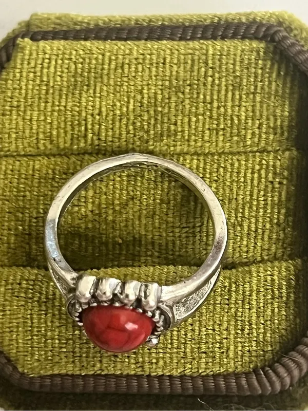 Boho/Design Red Turquoise Stainless Steel Silver Detailing Ring Size 7 - Image 3
