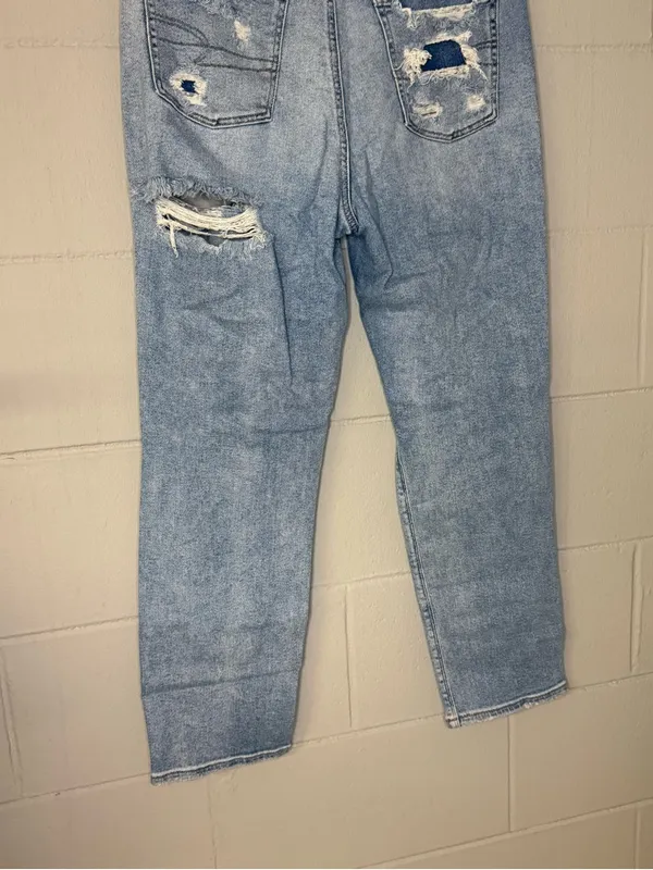 American Eagle High-Rise Mom Jeans with Distressing Women’s Size 10 Regular - Image 6