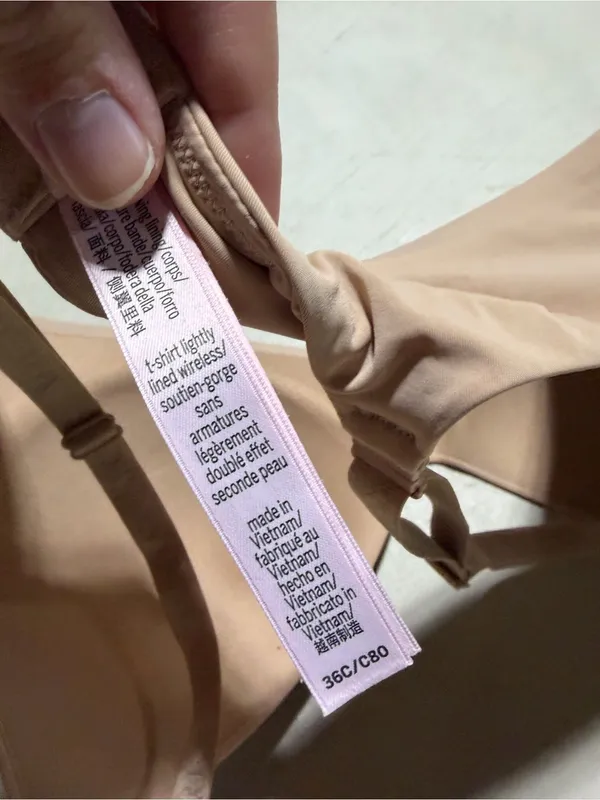 Victoria’s Secret t-shirt lightly lined wireless bra nude 36C - Image 7