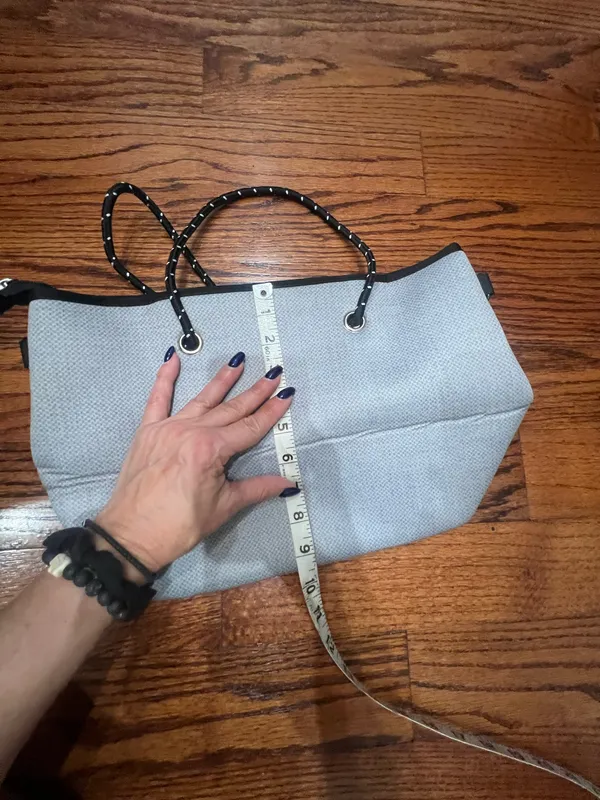 Silver gray with white strip tote - Image 5