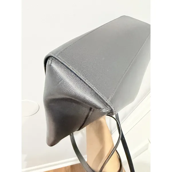 Marc Jacobs Commuter Leather Shoulder Tote Bag Black‎ Gold-Tone Logo Pockets F - Image 8