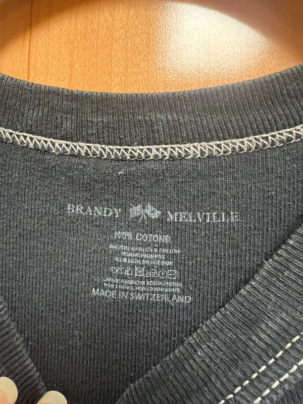 Brandy Melville Top Crop - Image 3