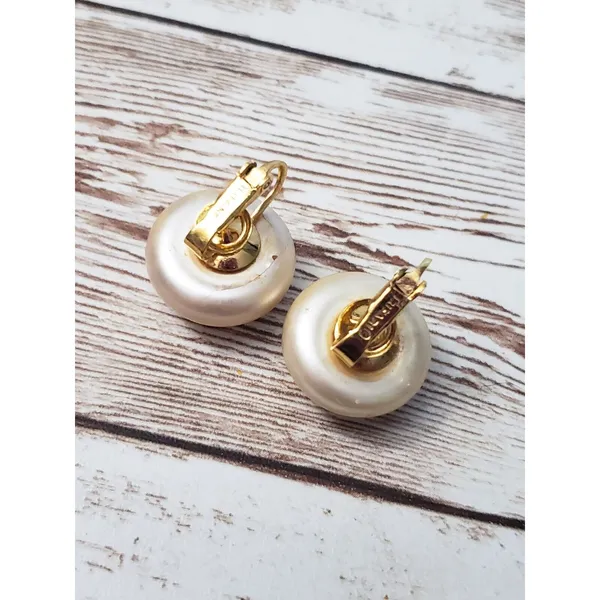 Vintage Trifari Clip On Earrings - Cream Faux Pearl - Some Surface Marks - Image 4