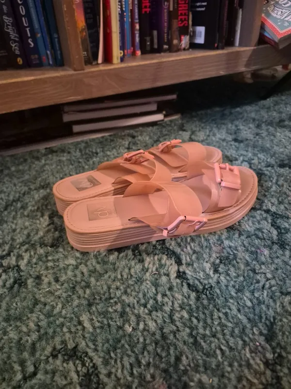 Dolce Vita Pink Sandals 6.5 - Image 5