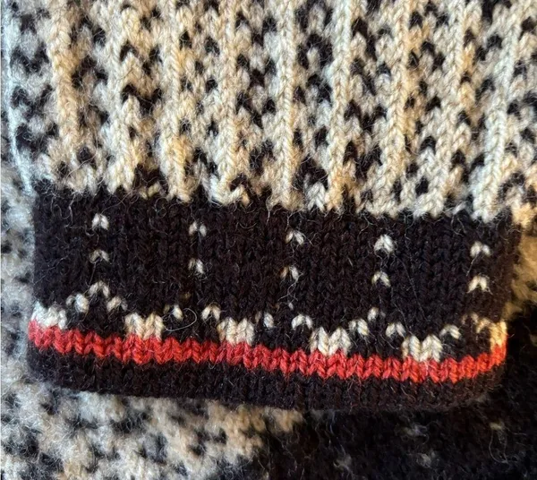 VTG Wool Chunky Knitted Cardigan Sweater M Black Cream Red Metal Scroll Buttons - Image 5