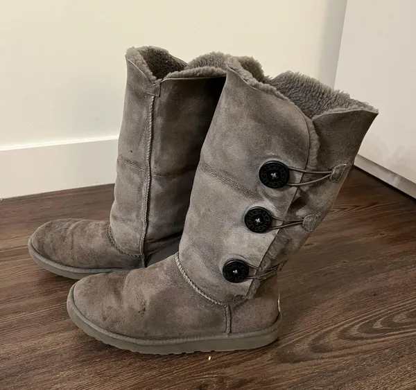 UGG Gray  Boots - Image 8