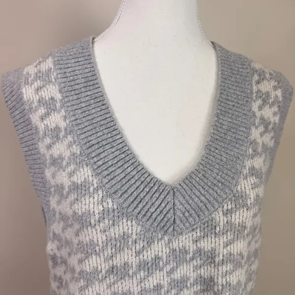 Abercrombie & Fitch Oversized Houndstooth V Neck‎ Sweater Vest Gray White Size S - Image 3