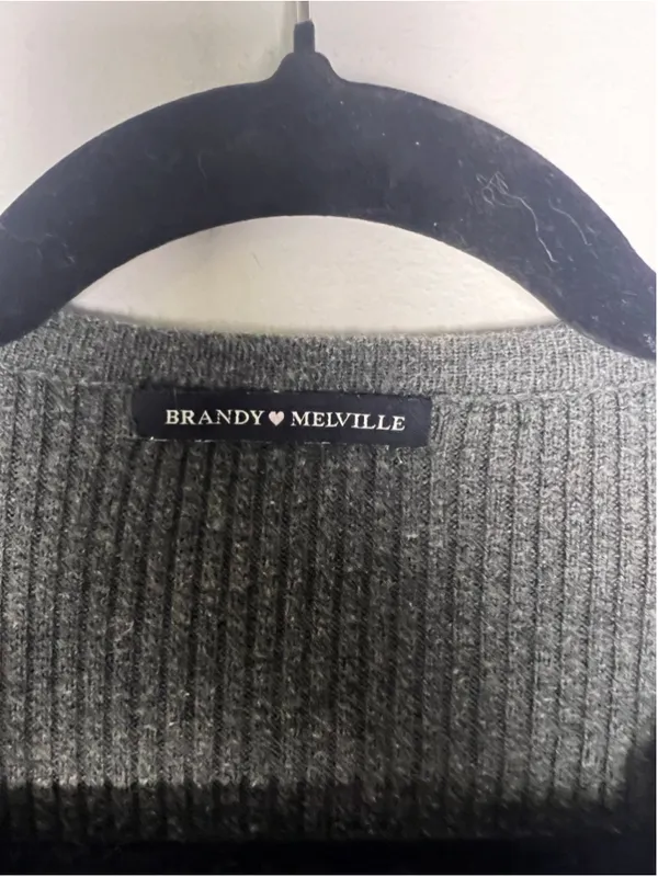 Brandy Melville Gray Ribbed Cropped Cardigan Y2K Model Off Duty Preppy - Image 2
