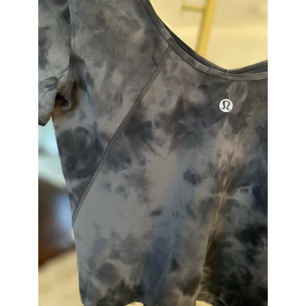 Lululemon Gray Tie-Dye Cropped Top Barre Luxury Workout V Neck Gym Athleisure 6 - Image 4