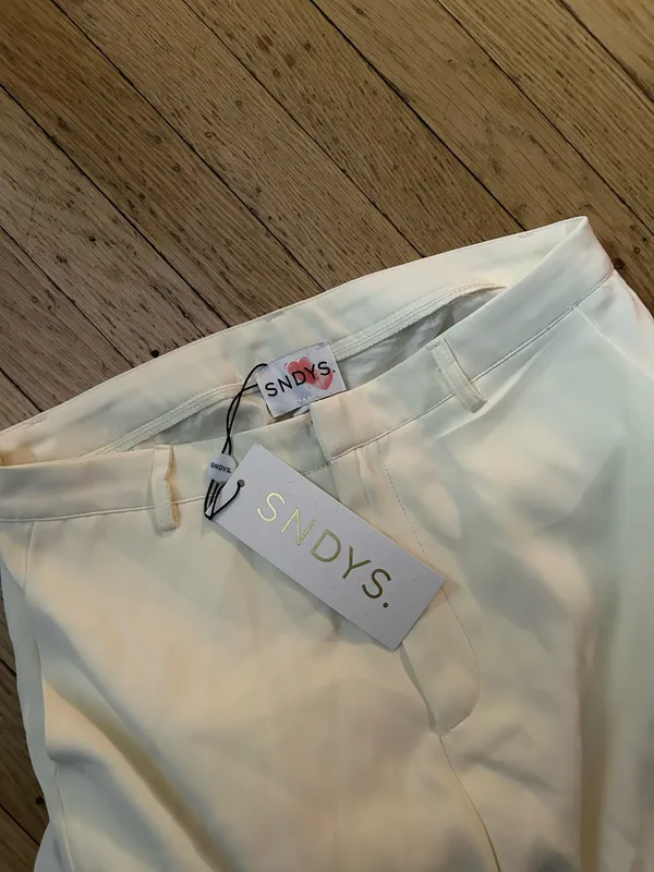 Brand New Cream Wide-Leg Trousers - Image 3