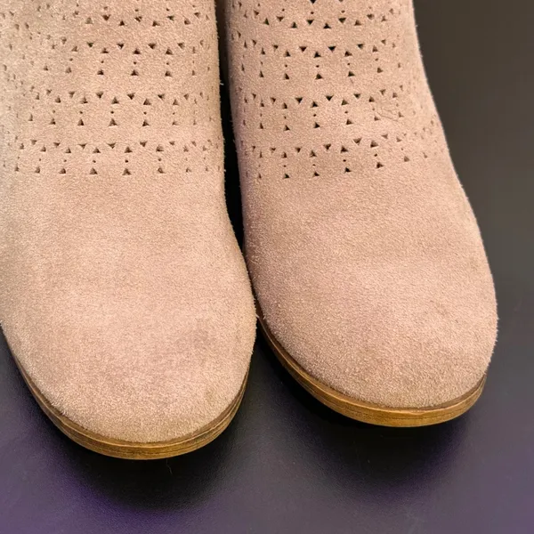 TOMS Suede Leather Ankle Boots Low Block Heel Western BOHO Booties Size 7.5 Deia - Image 3