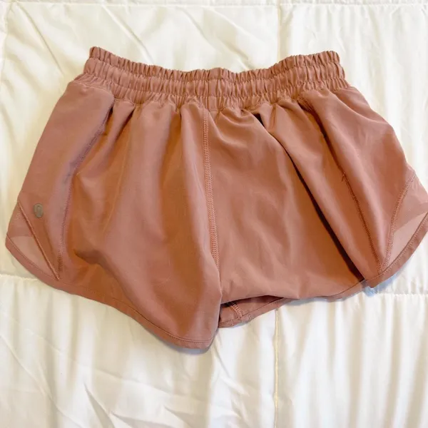 Lululemon Hotty Hot Short 2.5” - Image 2