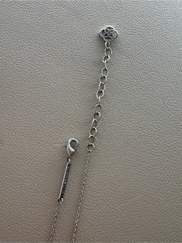 Kendra Scott Silver Necklace with White Heart Pendant - Image 3