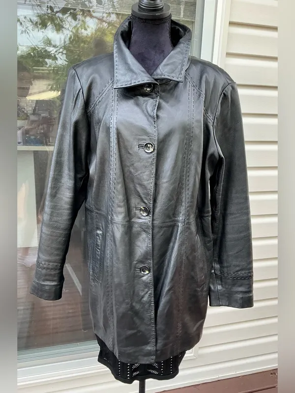 Elegant genuine Leather Button-Front Women's Jacket🍃🍂🍁 - Image 16
