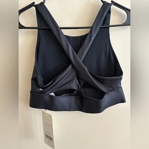 Fabletics NWT Black Workout Cropped Padded Tank Women's Sz Small - Image 8