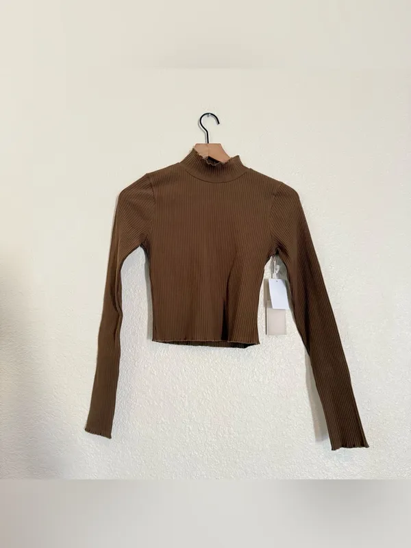 Good American Women's Sepia Mock Neck Long Sleeve Crop Top Size 1 - Image 2