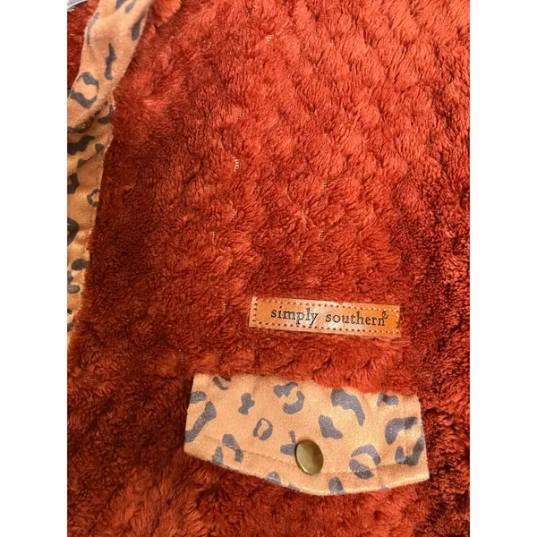 Simply Southern auburn leopard fleece pullover women's size medium preppy trendy - Image 2