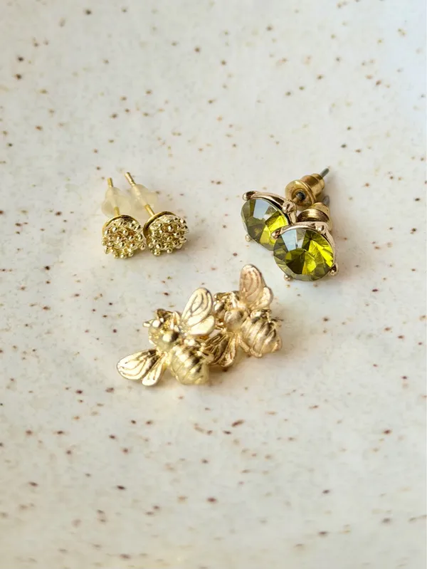 Boutique Stud earrings set of 3🐝💚 - Image 3