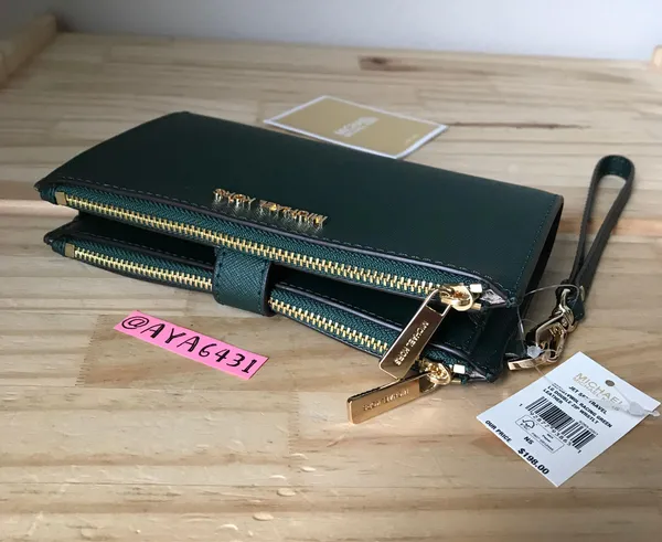 Michael Kors Wallet - Image 3