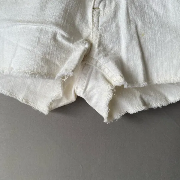 Wallflower‎ sz 3 white short shorts - Image 3