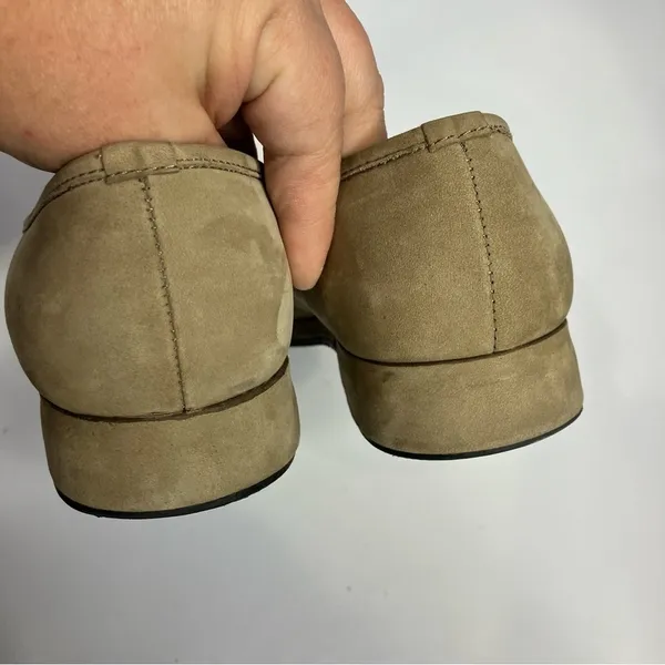 Eddie‎ Bauer tan suede flats size 8 - Image 6
