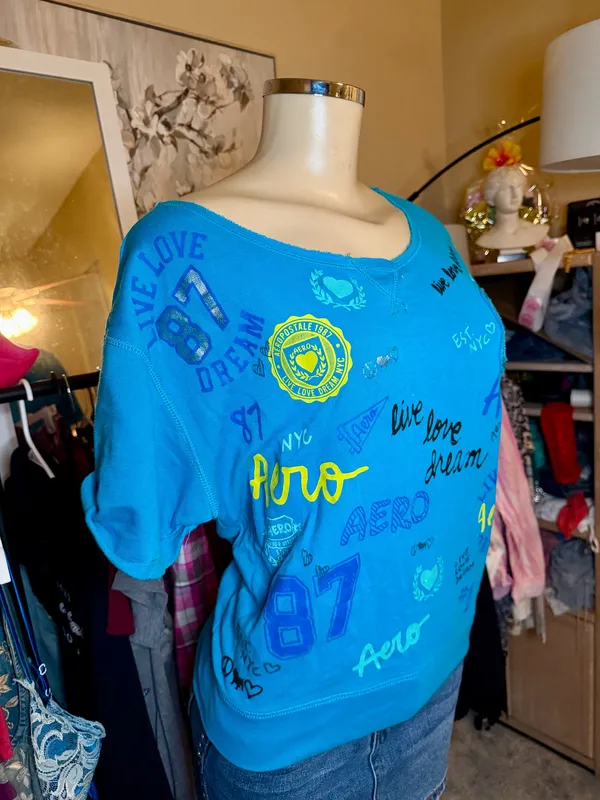 Vintage Y2K Aeropostale Aero Blue Graphic Crop Top Size M - Image 3