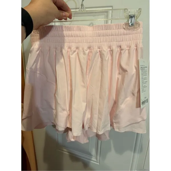 NWT new womens lululemon shake it out shorts xs light pearl pink $68 lined - Image 3