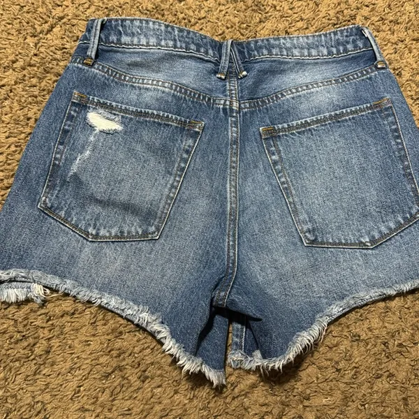 Good American jean shorts - Image 8