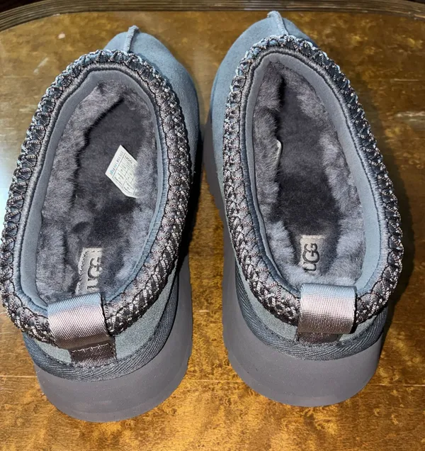 UGG Tazz Platform Slippers in Dark Grey - Image 6