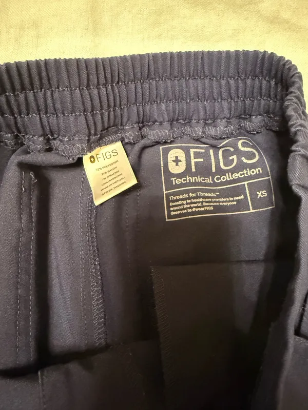FIGS Scrub Pants - Image 4