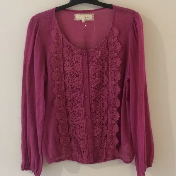 A’Reve Magenta‎ Lace Front Peasant Blouse Sheer Cotton Boho Medium - Image 2
