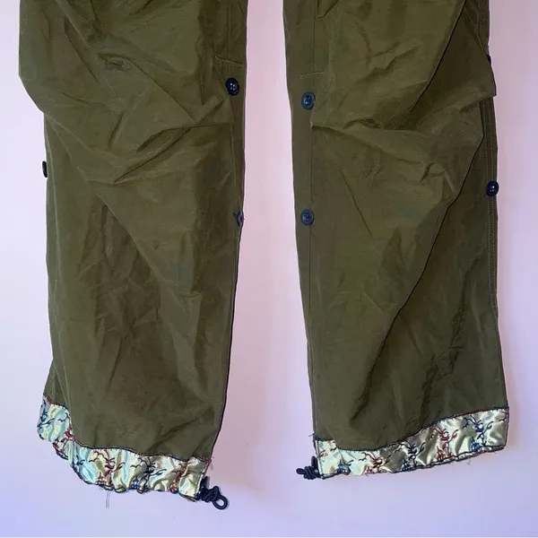 Abercrombie & Fitch Size S Olive Green Cargo Pants Japanese Floral - Image 3