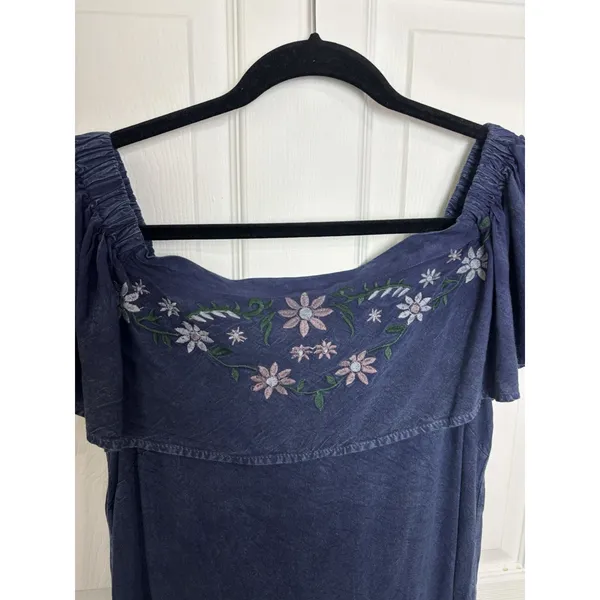 NWT Denim Chambray Embroidered Floral Off the Shoulder Dress L Western Boho - Image 4