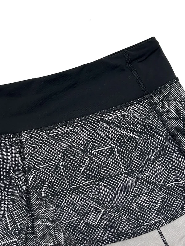Lululemon Speed Up Shorts built in brief running athletic performance size 6 - Image 3