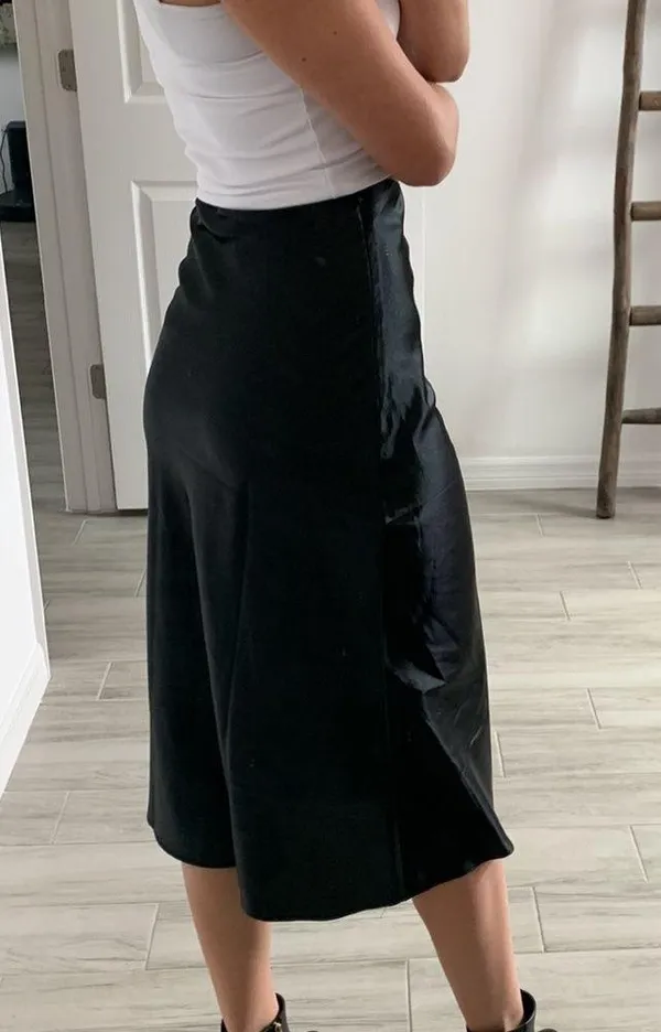 Black Silky Midi Fit and Flare Skirt / Size XS-S - Image 4