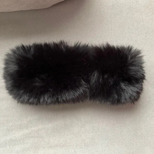 Alo Yoga Opulent Faux Fur Wintersun Headband Black - Image 6