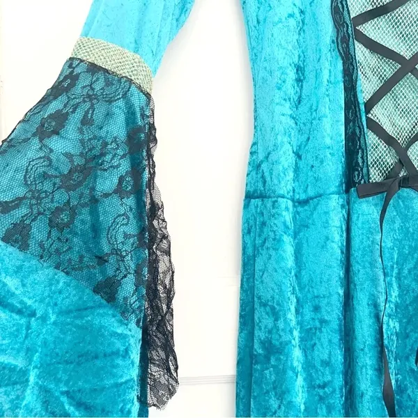 Charades Renaissance Queen Costume Blue Velvet Gown and Headpiece NEW IN PACKAGE - Image 2