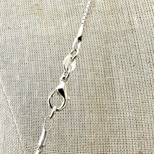 Vintage silver tone fish rhinestone pendant necklace - Image 4