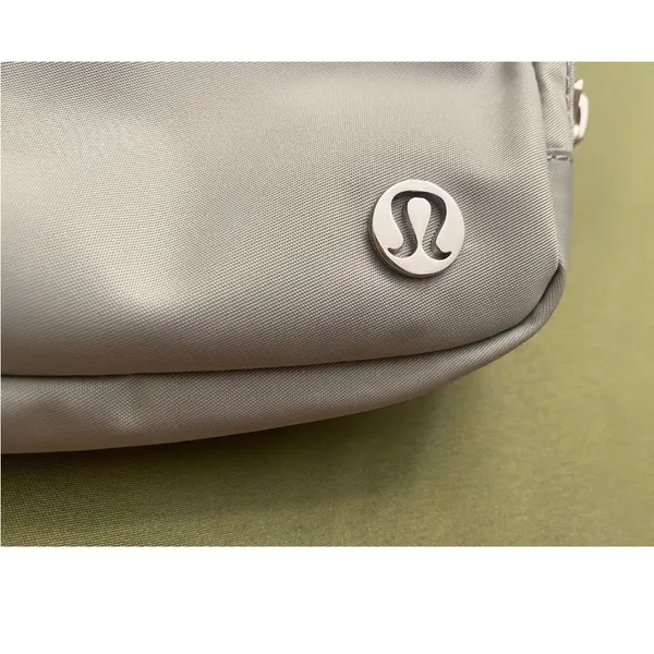 Lululemon Everywhere Belt Bag in Silver Drop - Image 5