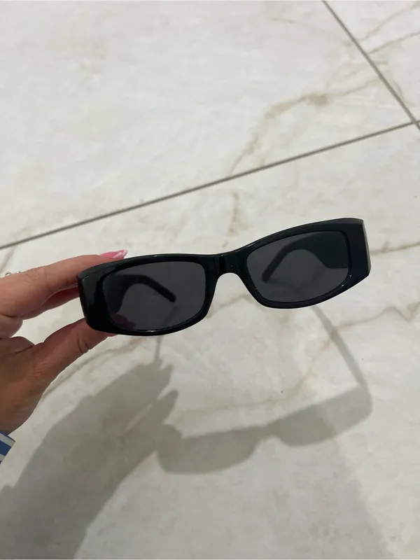Black Rectangle Sunglasses - Image 2