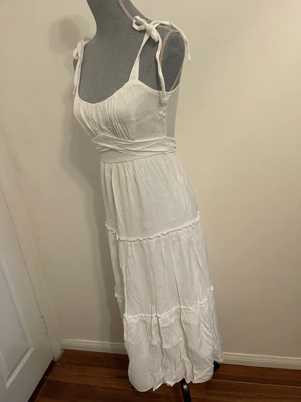 Trixxi White Tiered Tie Shoulder Maxi Dress. Size s - Image 5