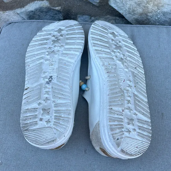 Hey Dude Wendy Natural "Salt" Slip-On Shoes size 8 - Image 4